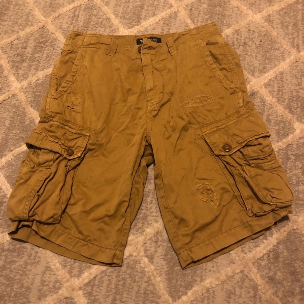 Distressed American Eagle Khaki Cargo Shorts